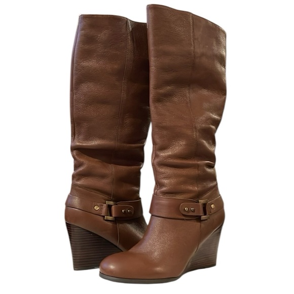 GUESS Maldona Tall Brown Buckle Wedge Boots 9 - Picture 1 of 10
